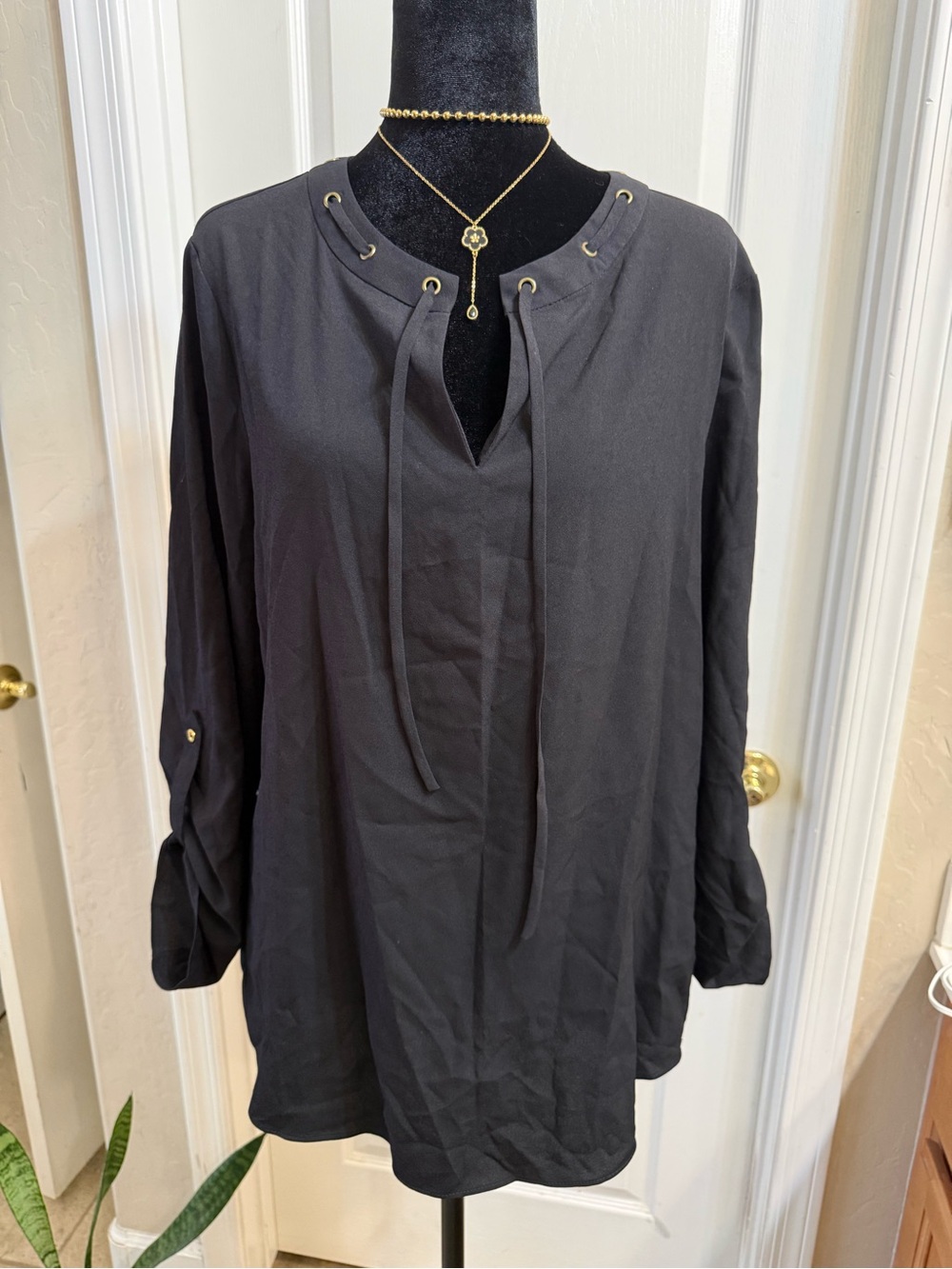 Ellen Tracy Black Eyelet Tie Split-Neck Tunic